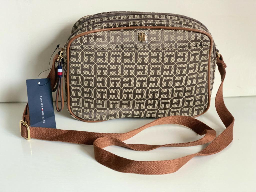 NEW TOMMY HILFIGER BROWN SIGNATURE LOGO DOUBLE ZIP CROSSBODY