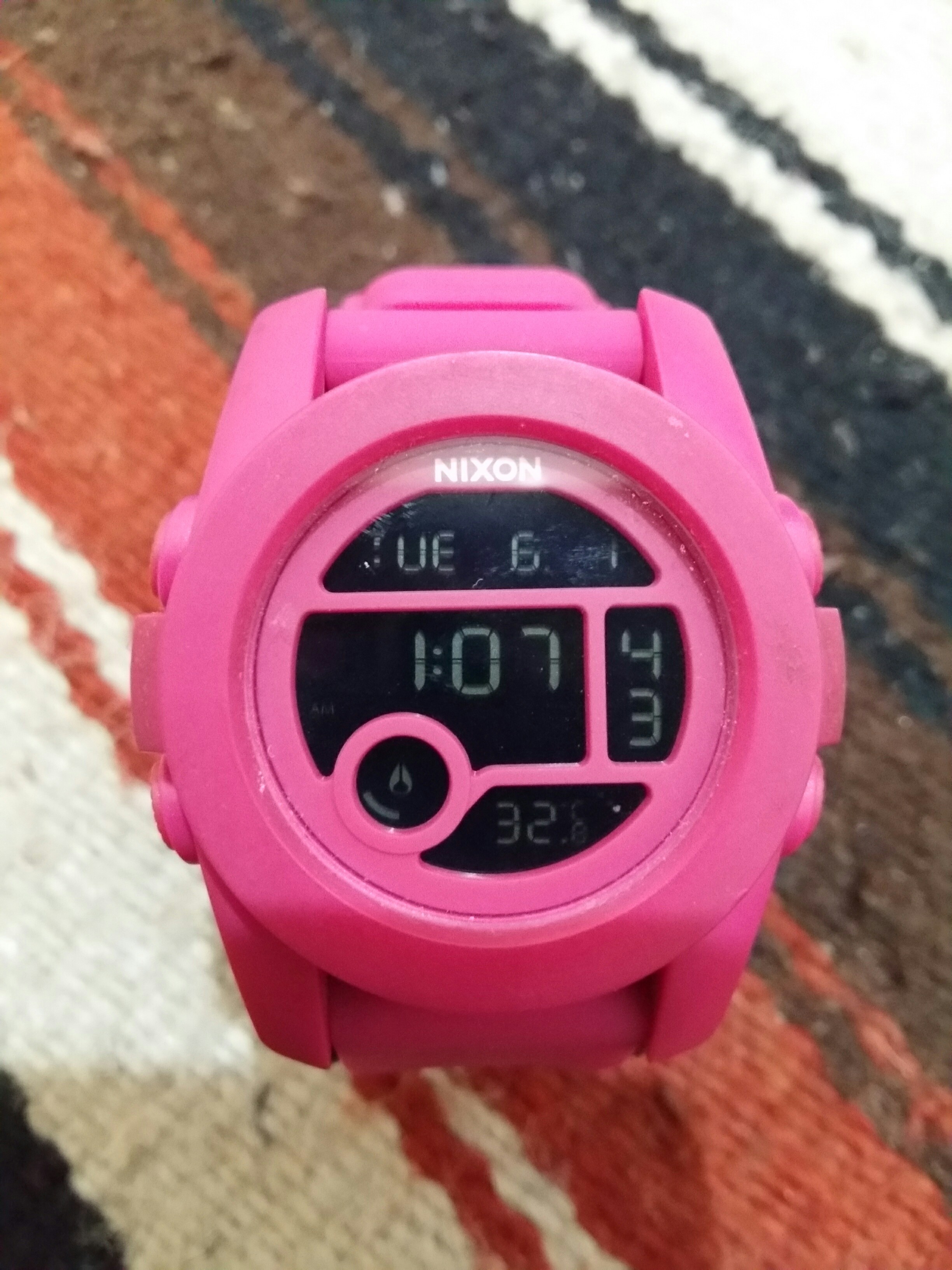Nixon the shop unit 40