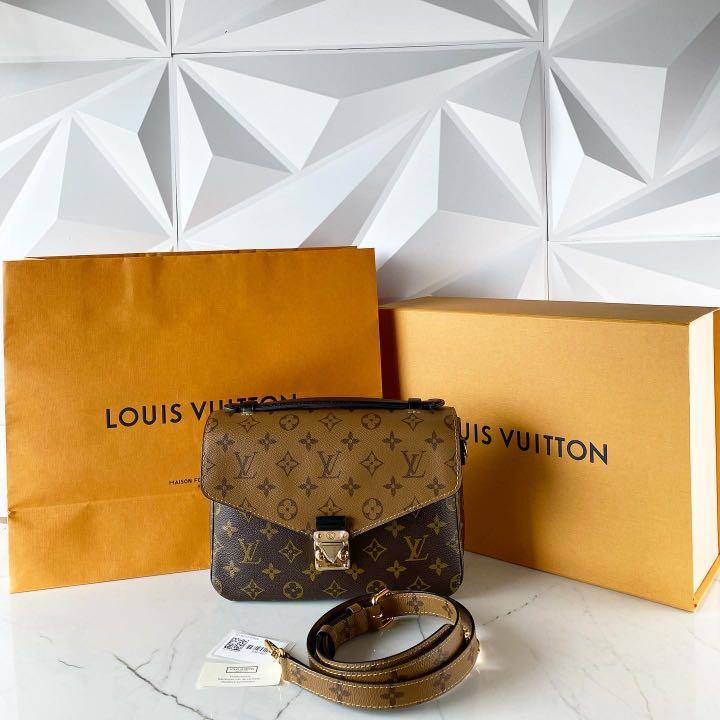 Reverse mono Pochette Metis with Dior Mitzah scarf. Obsessed!!! Need to  wear this bag more. : r/Louisvuitton