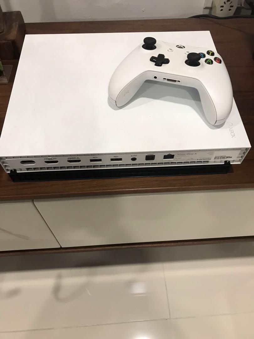 Social Edition console Xbox one x, Video Gaming, Video Game 