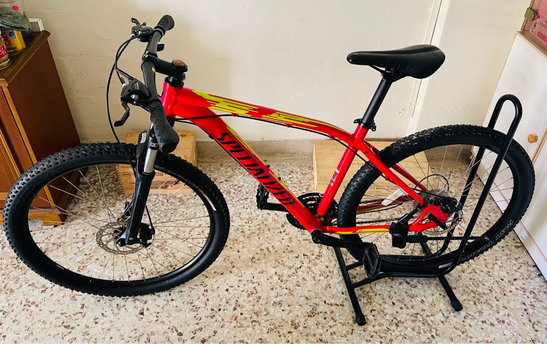 Specialized red outlet mountain bike