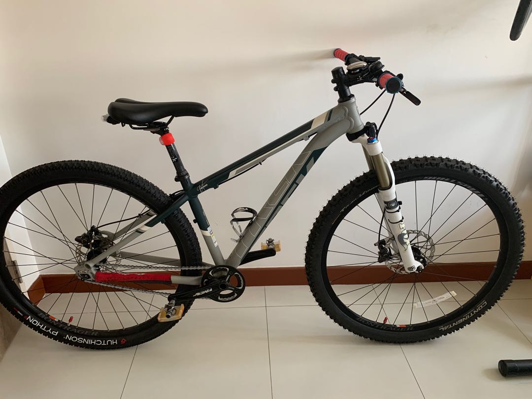 TREK RIG 29”ers, Sports Equipment 