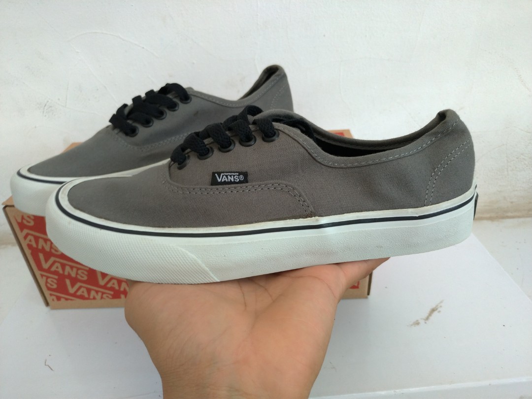 vans authentic grey