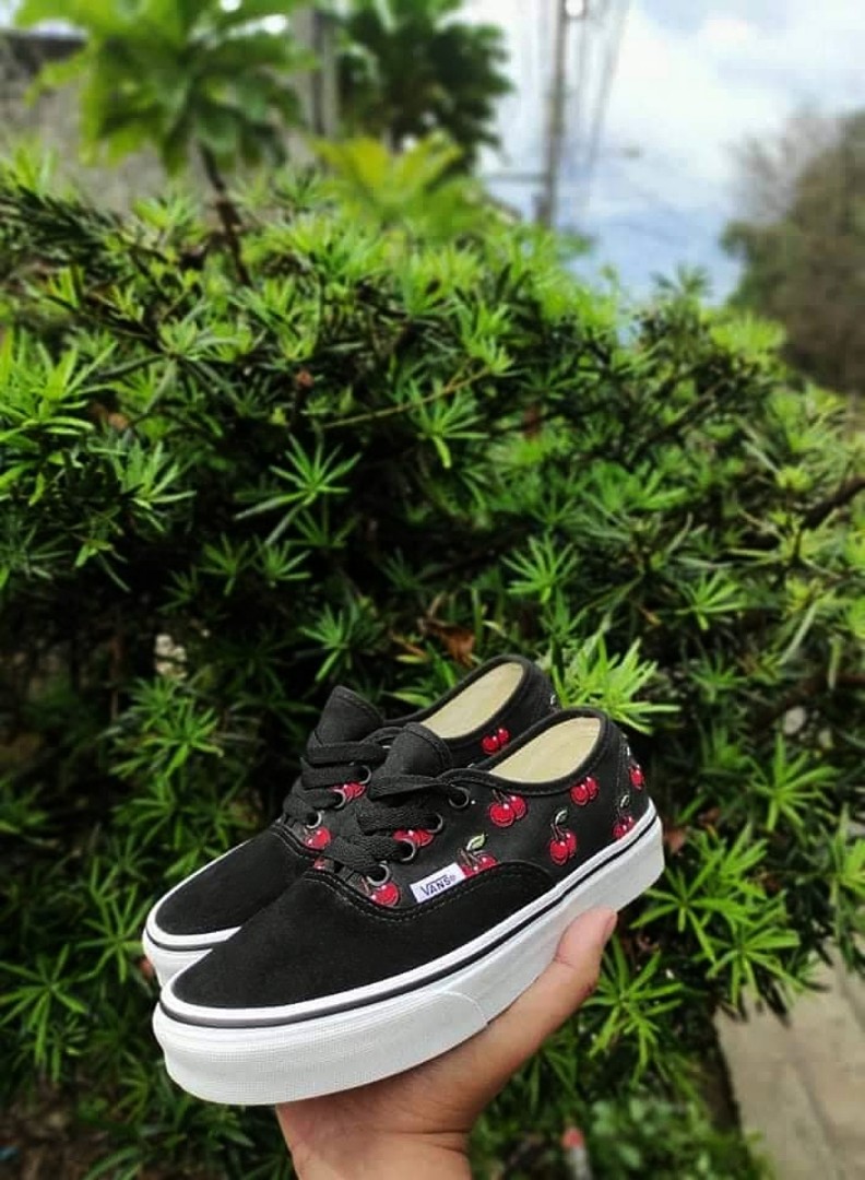 vans cherry authentic