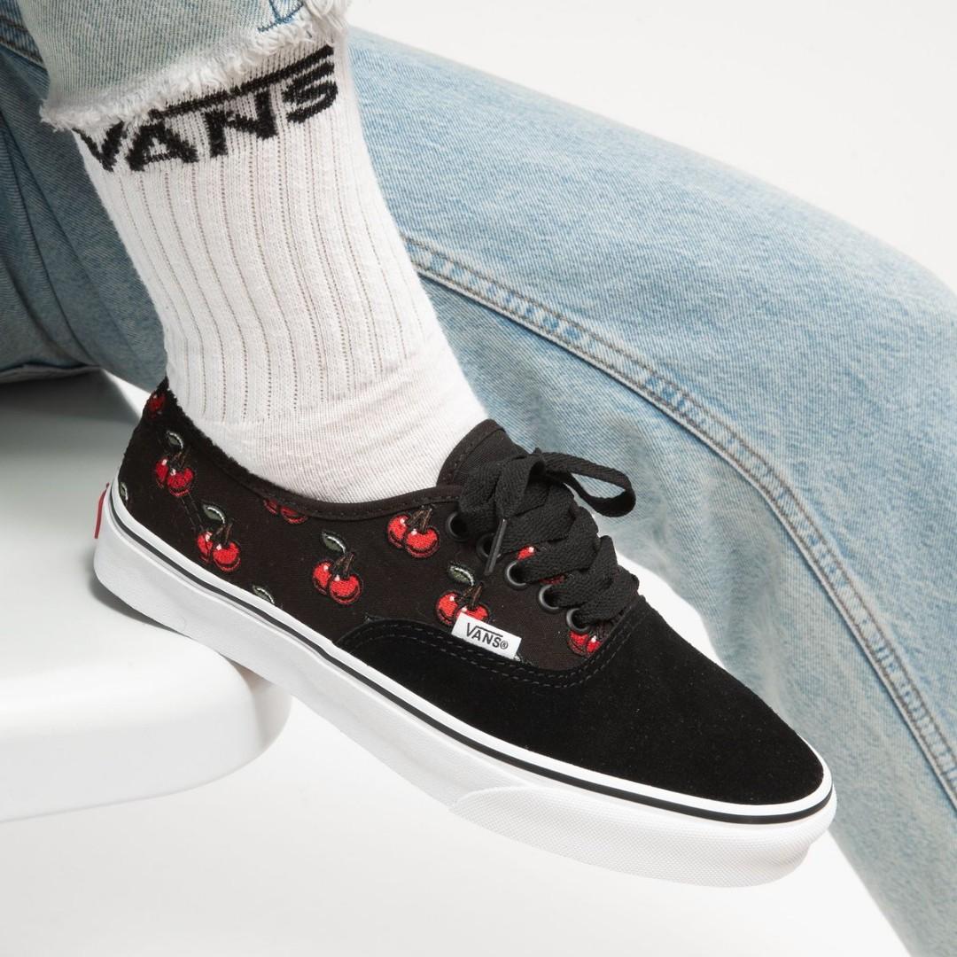 vans authentic cherries black