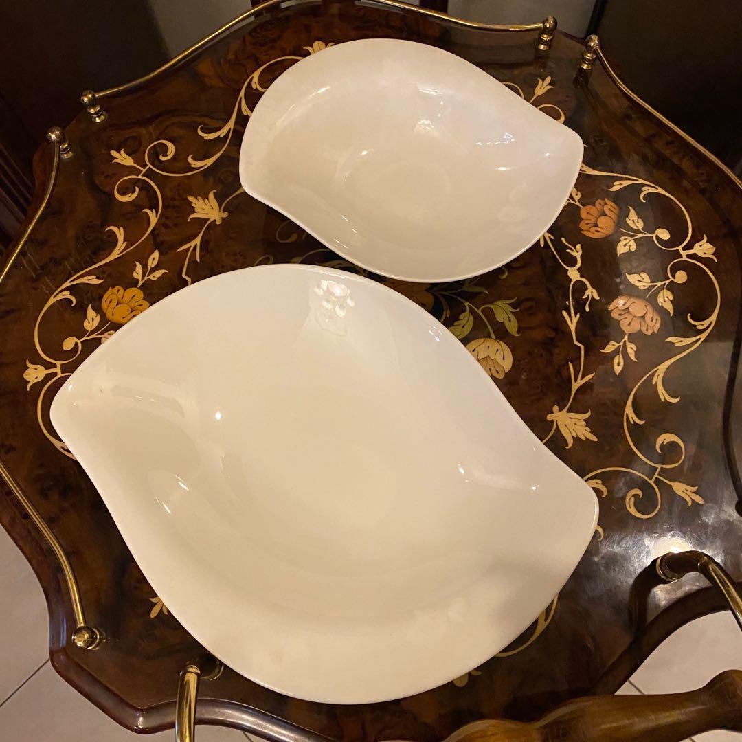 Villeroy and Boch all white serving plate set (Category: Dinnerware & Cutlery) located in Quezon City. Submitted by kb0030 (Listing ID 1091140498, Image 2). Description: .
