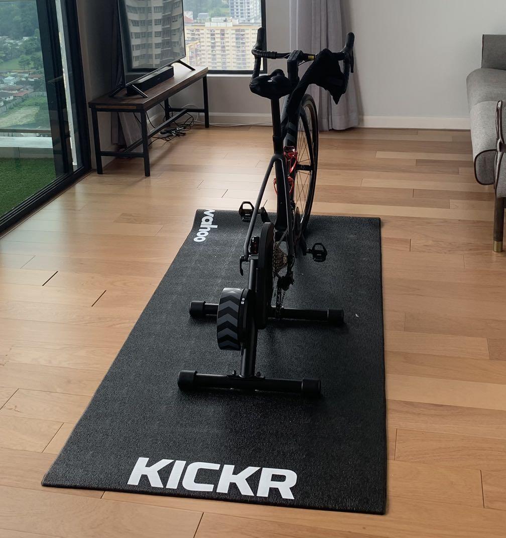 Wahoo Kickr Core & Floor mat, Sports Equipment, Bicycles & Parts, Parts &  Accessories on Carousell