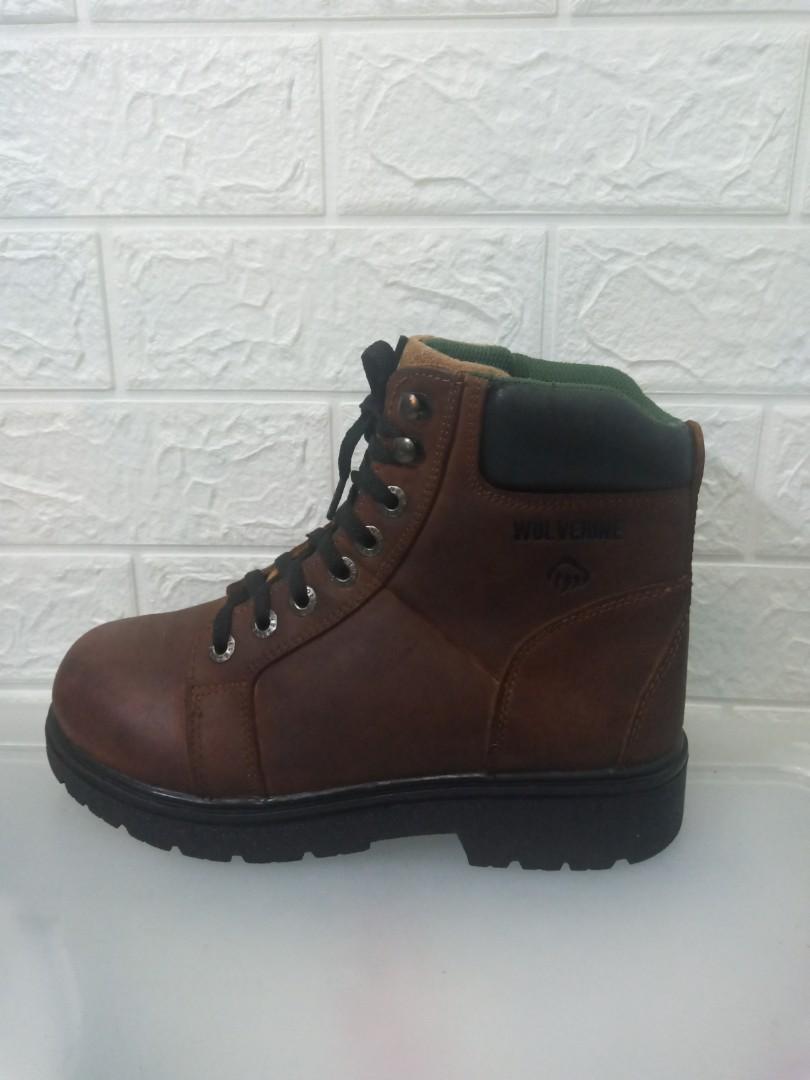 Wolverine Boot (Category: Boots) located in Batu Gajah. Submitted by zilazrie (Listing ID 1091123838, Image 1). Description: Authentic Wolverine boot Prelove item Material leather condition 9/10 like new saiz uk5.5 us6.5 eur39.5 code R94 WhatsApp link: https://wa.me/60102426363 *Please Do Visit My IG @kasutloken.
