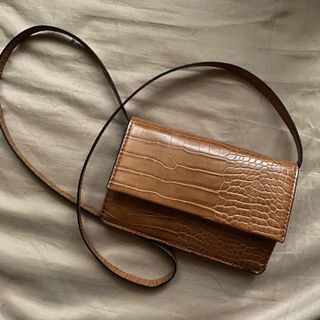 (Category: ) located in . Submitted by lynd_ (Listing ID 1091175682, Image 1). Description: .