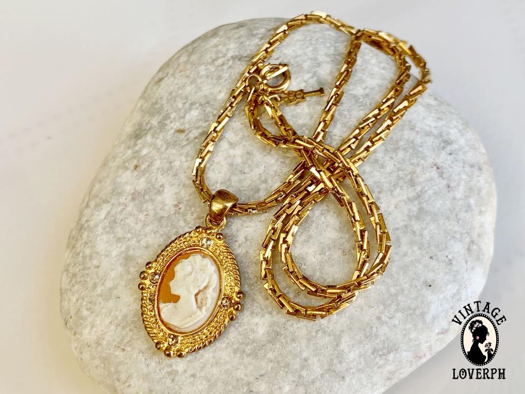 Trifari hotsell cameo necklace