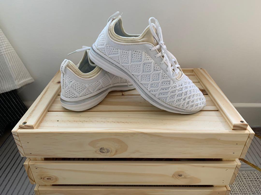 White mesh deals shoes
