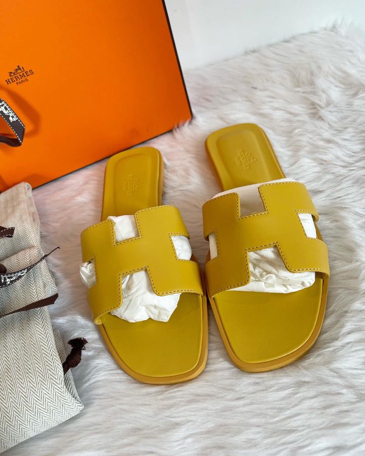 Hermes oran deals sandals yellow