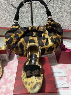 💯Authentic BUNDLE Ferragamo 2 Shoes and bag
