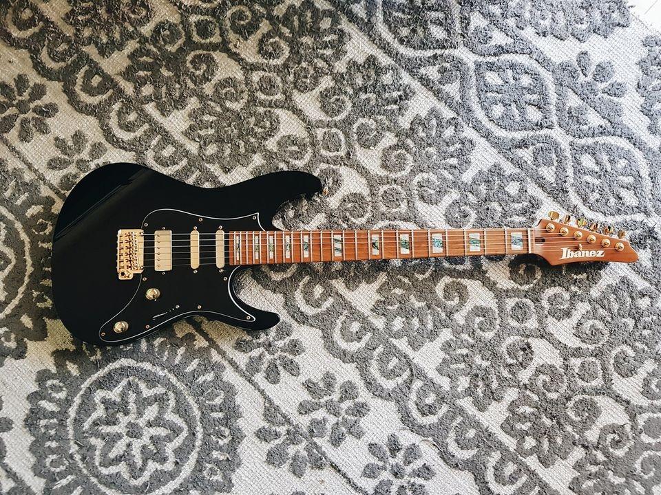 Autographed Ibanez THBB10 Tim Henson Signature Guitar Hobbies