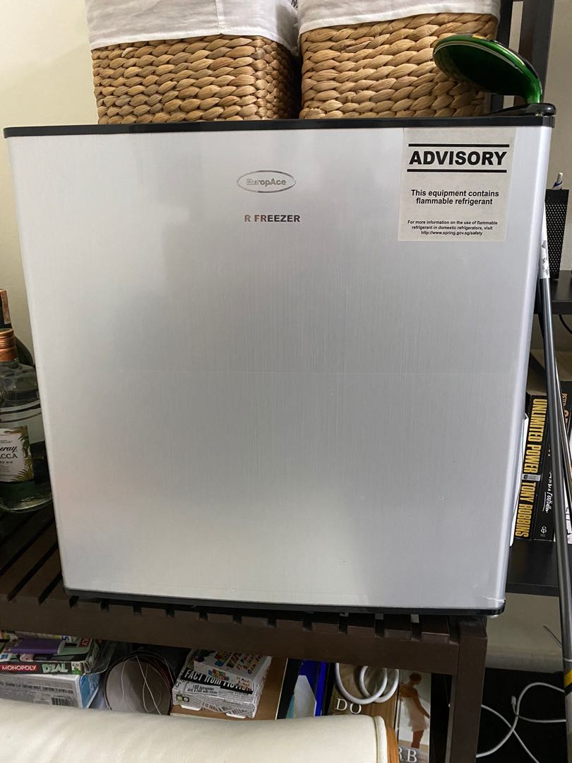 Breast milk Freezer PRICED TO CLEAR, TV & Home Appliances, Kitchen