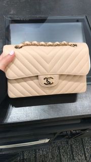 （分類：）位於 。 由 emilysc09 提交（商品編號 1084569819，圖片 1）。簡介： 。