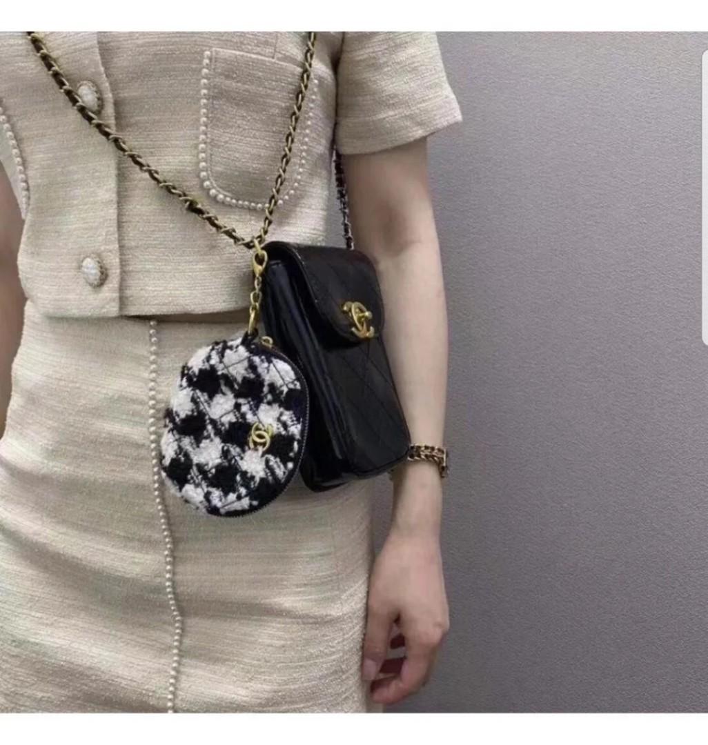 Chanel VIP Gift Phone Clutch &Coin Pouch 2 in 1, Women's Fashion, Bags &  Wallets, Purses & Pouches on Carousell