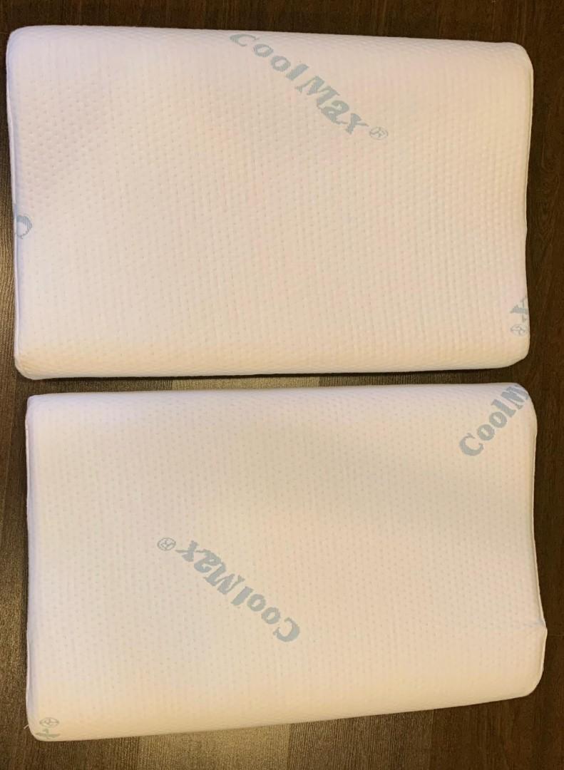Coolmax memory outlet foam pillow