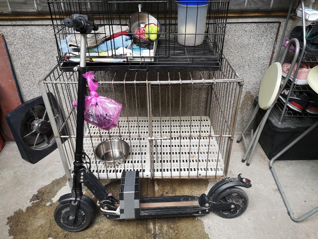 E scooter (defective), Sports Equipment, Sports & Games, Skates, Rollerblades & Scooters on