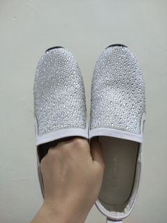 (Category: ) located in . Submitted by royceeeeeeechoco (Listing ID 1085670621, Image 1). Description: .
