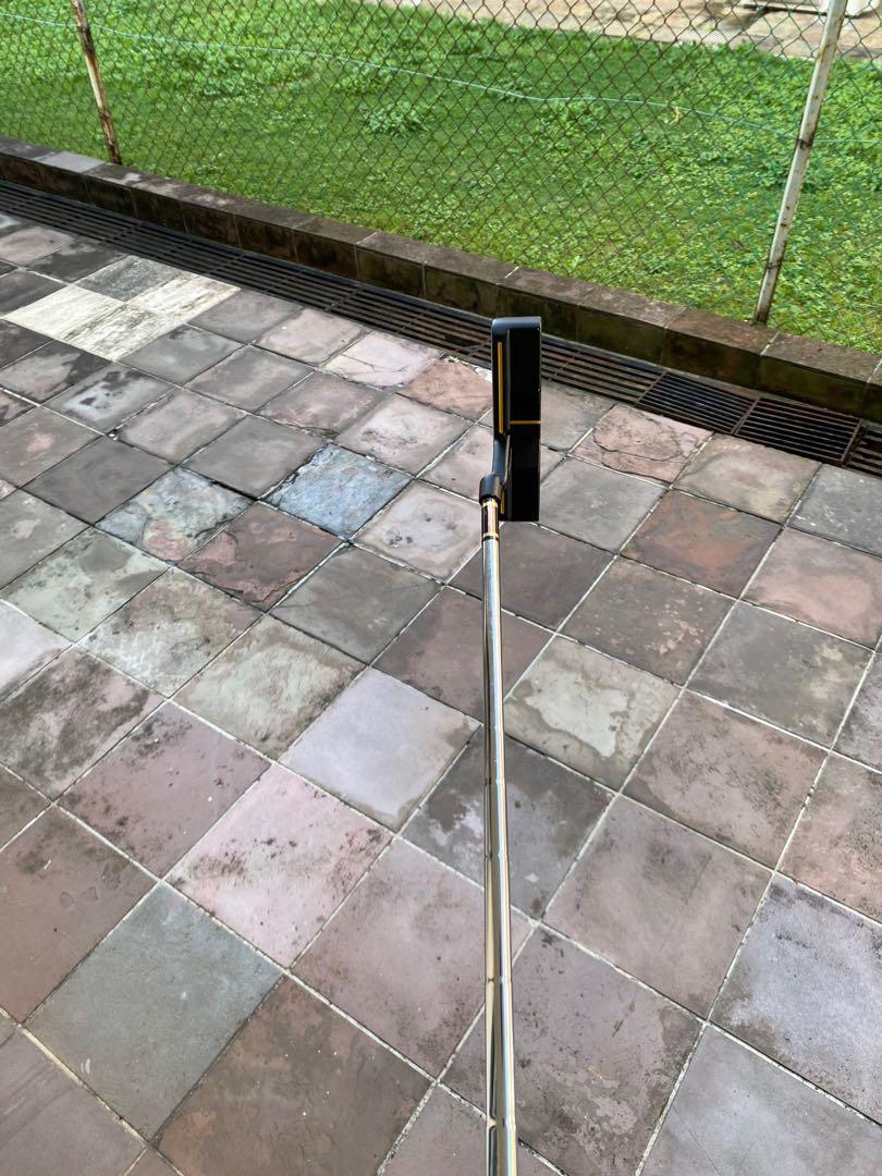 Golf (Category: Golf) located in Singapore. Submitted by zeng68 (Listing ID 1085652921, Image 3). Description: Offer your best price, some of the irons/woods are new with the wrapping still on. .