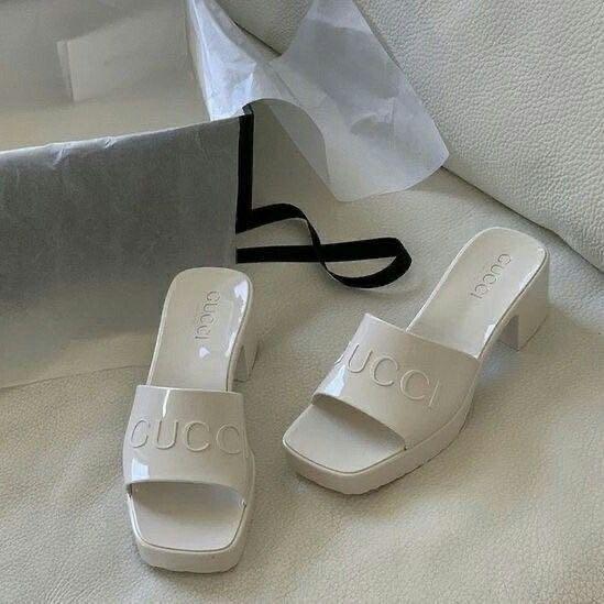 Gucci rubber slides 2025 women's