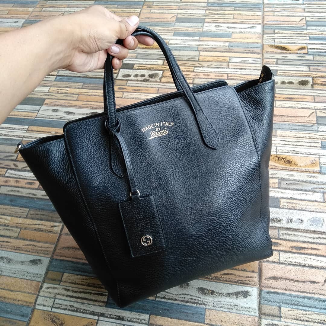 gucci mini swing tote