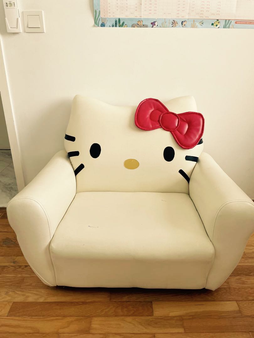 hello kitty living room furniture