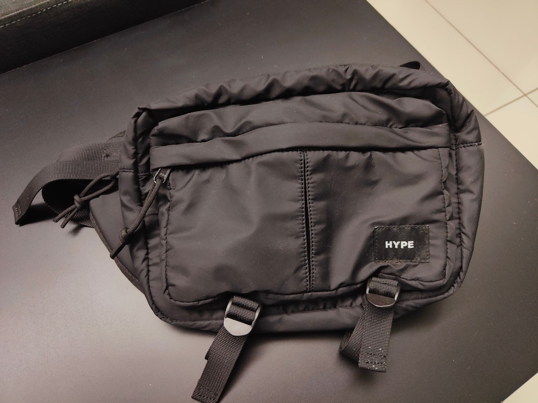 Hype pouch bag store
