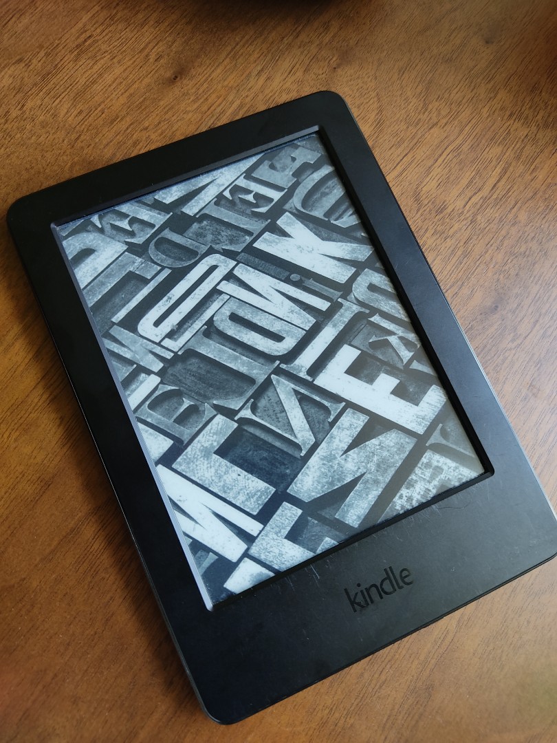 Amazon Kindle 7th Gen 4 GB, Mobile Phones & Gadgets, EReaders on Carousell