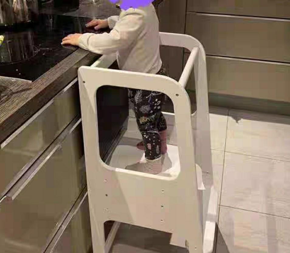 learning tower (Category: Infant Playtime) located in Singapore. Submitted by grizzly84 (Listing ID 1085620863, Image 1). Description: Brand Learning tower - Pre Order - 4 colors available - adjustable platform height - weight 8kg - birch wood.