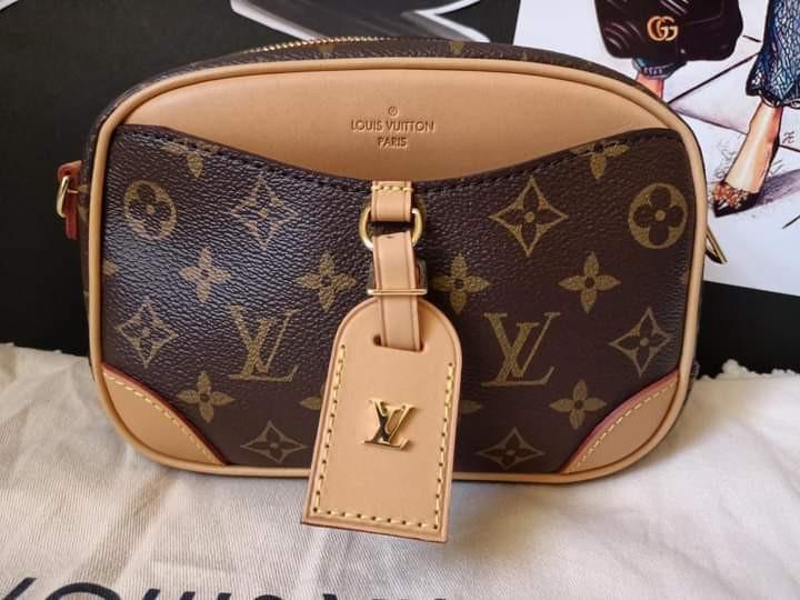 LV Mini Deauville in Monogram (Category: Luxury Bags & Wallets) located in Manila. Submitted by bagislifeshop (Listing ID 1085642878, Image 2). Description: .