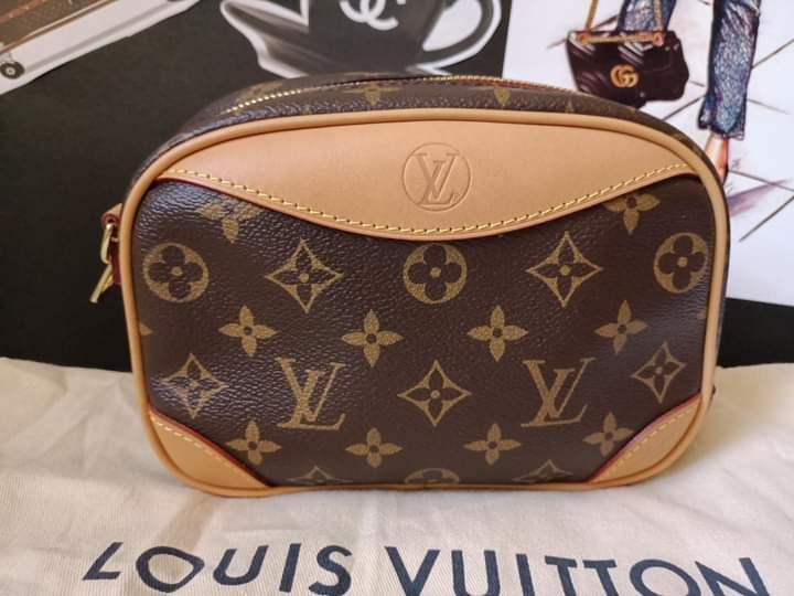 LV Mini Deauville in Monogram (Category: Luxury Bags & Wallets) located in Manila. Submitted by bagislifeshop (Listing ID 1085642878, Image 3). Description: .