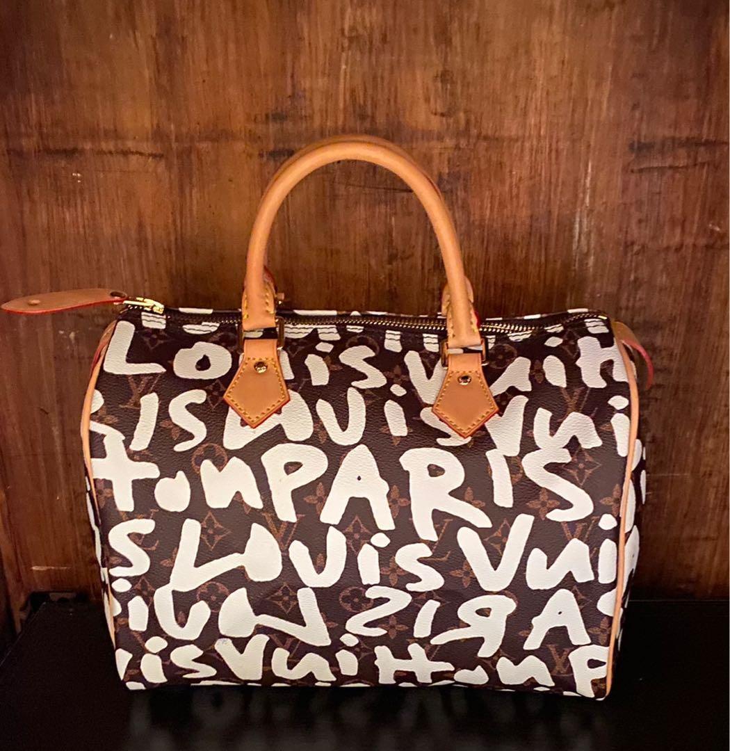 Louis Vuitton 2018-2019 pre-owned Graffiti Speedy 30 handbag - ShopStyle  Satchels & Top Handle Bags