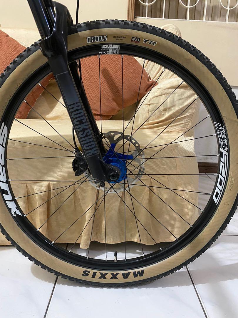 skinwall maxxis tires