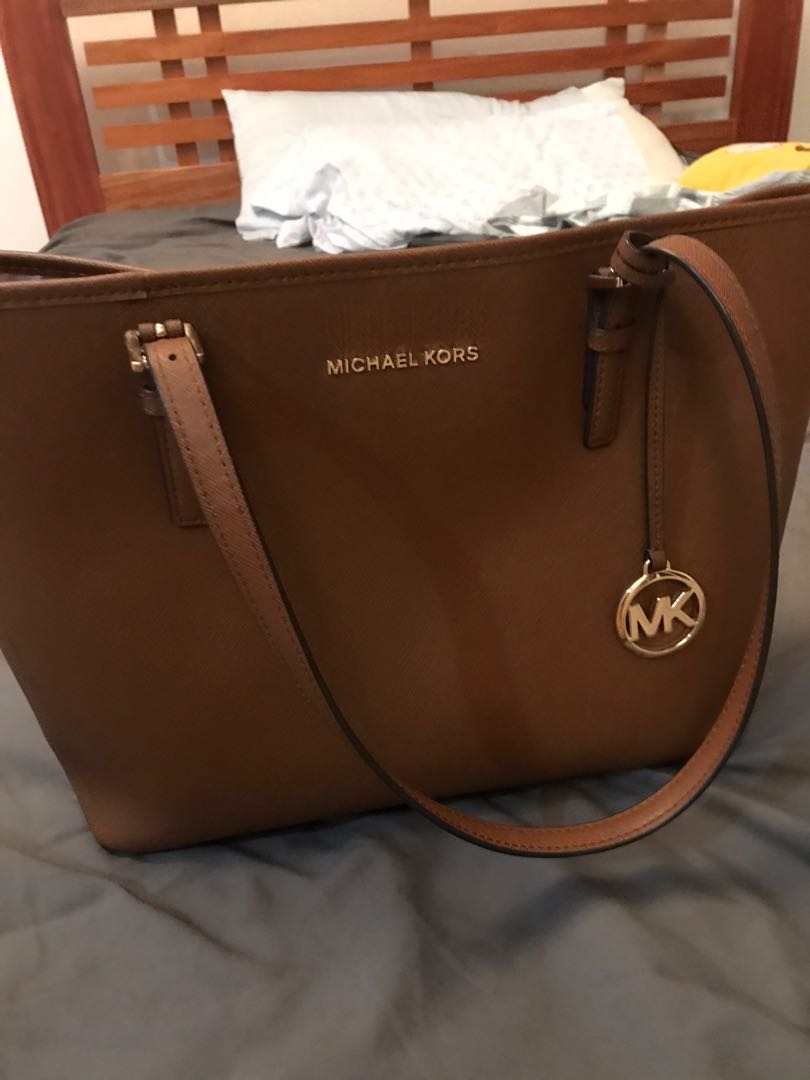 How to Identify a Fake Michael Kors Handbags  Bellatory