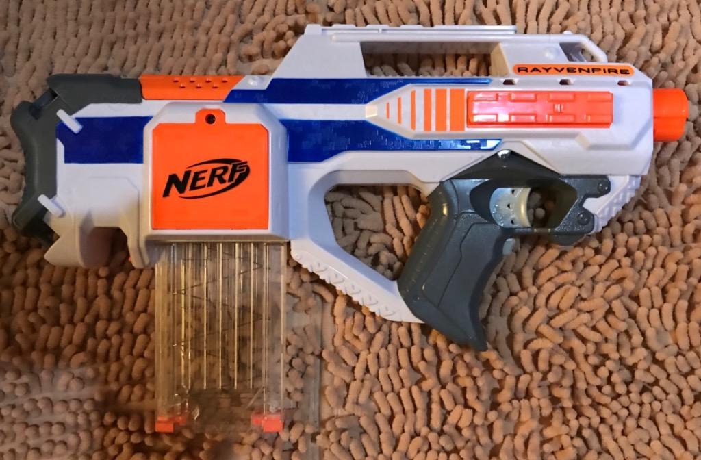 Nerf Exclusive N-Strike Elite Rayvenfire Motorized Rapid Fire Gun 