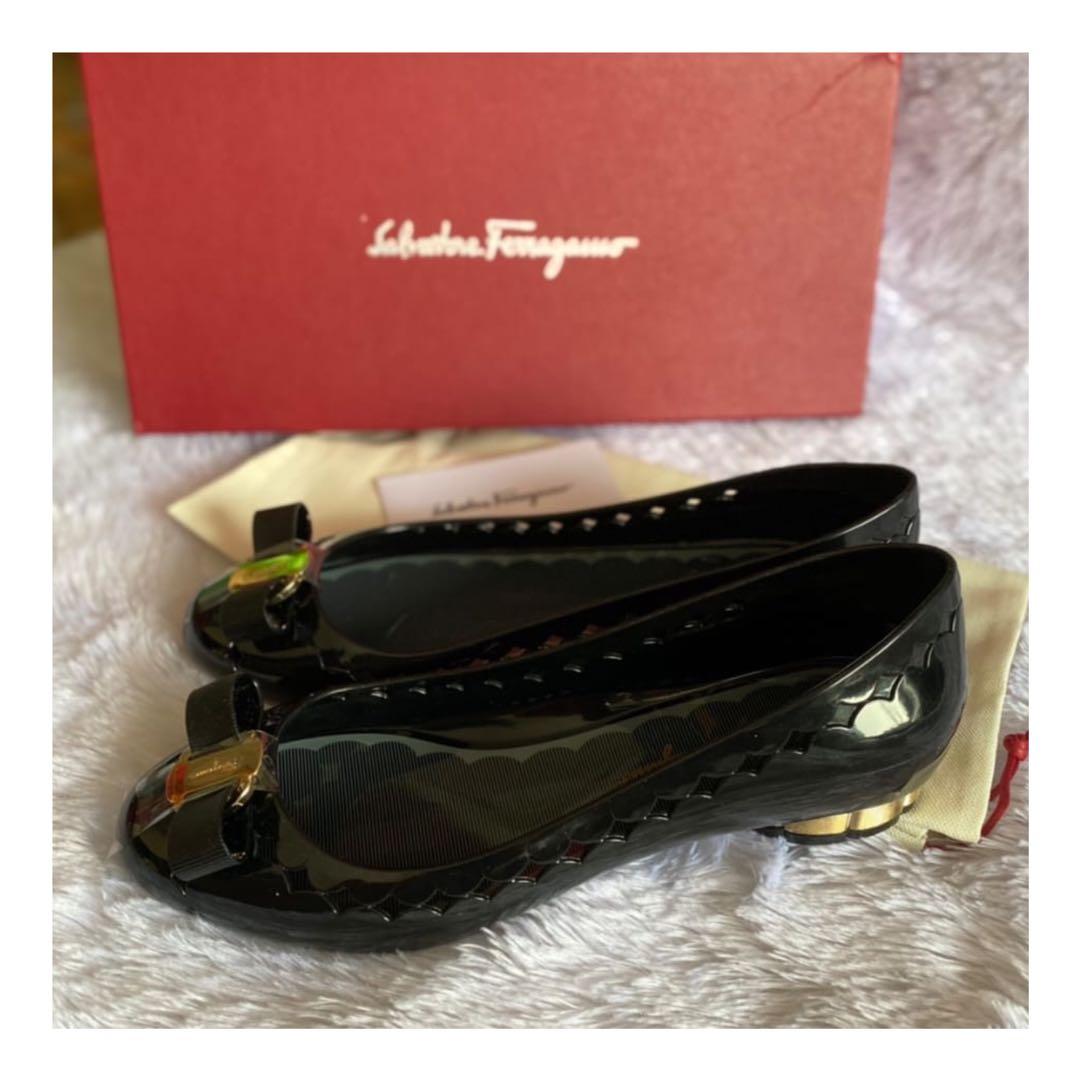 Salvatore ferragamo hotsell vara jelly
