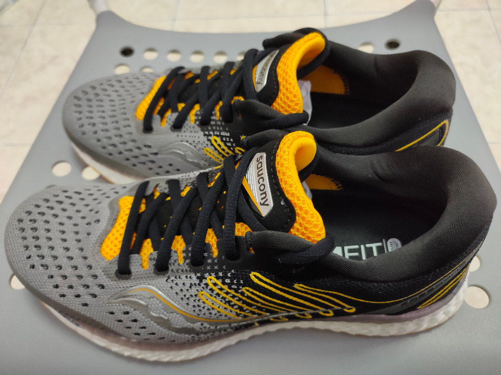 Saucony charcoal yellow on sale