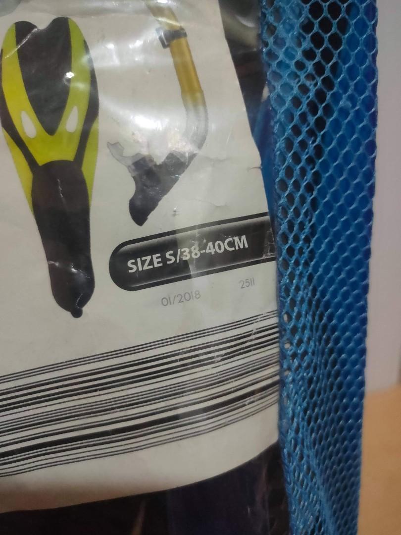 Snorkel and Flipper Set, Hobbies & Toys, Travel, Travel Essentials