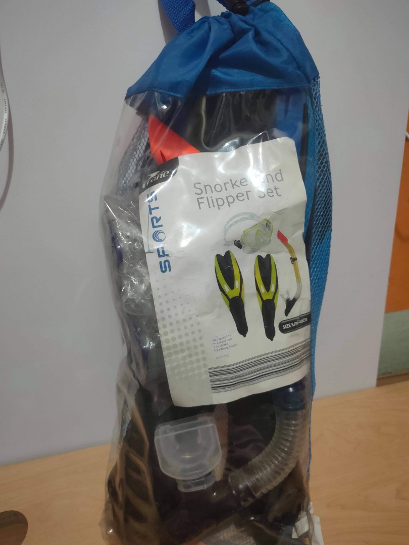 Snorkel and Flipper Set, Hobbies & Toys, Travel, Travel Essentials