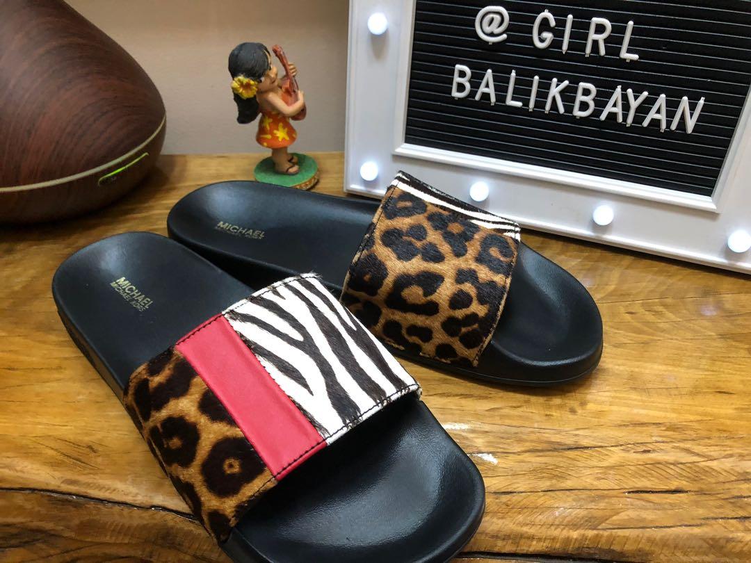 WOW! One of a kind MICHAEL KORS SLIDES, Women's Fashion, Footwear, Flats &  Sandals on Carousell