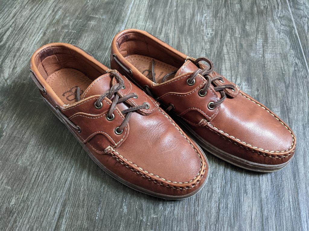 Allen edmonds eastport top