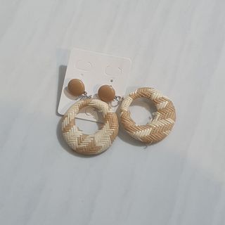 (Kategori: ) berada di . Dikirim oleh jualanku_jogja (ID iklan 1085886393, Gambar 1). Deskripsi: .