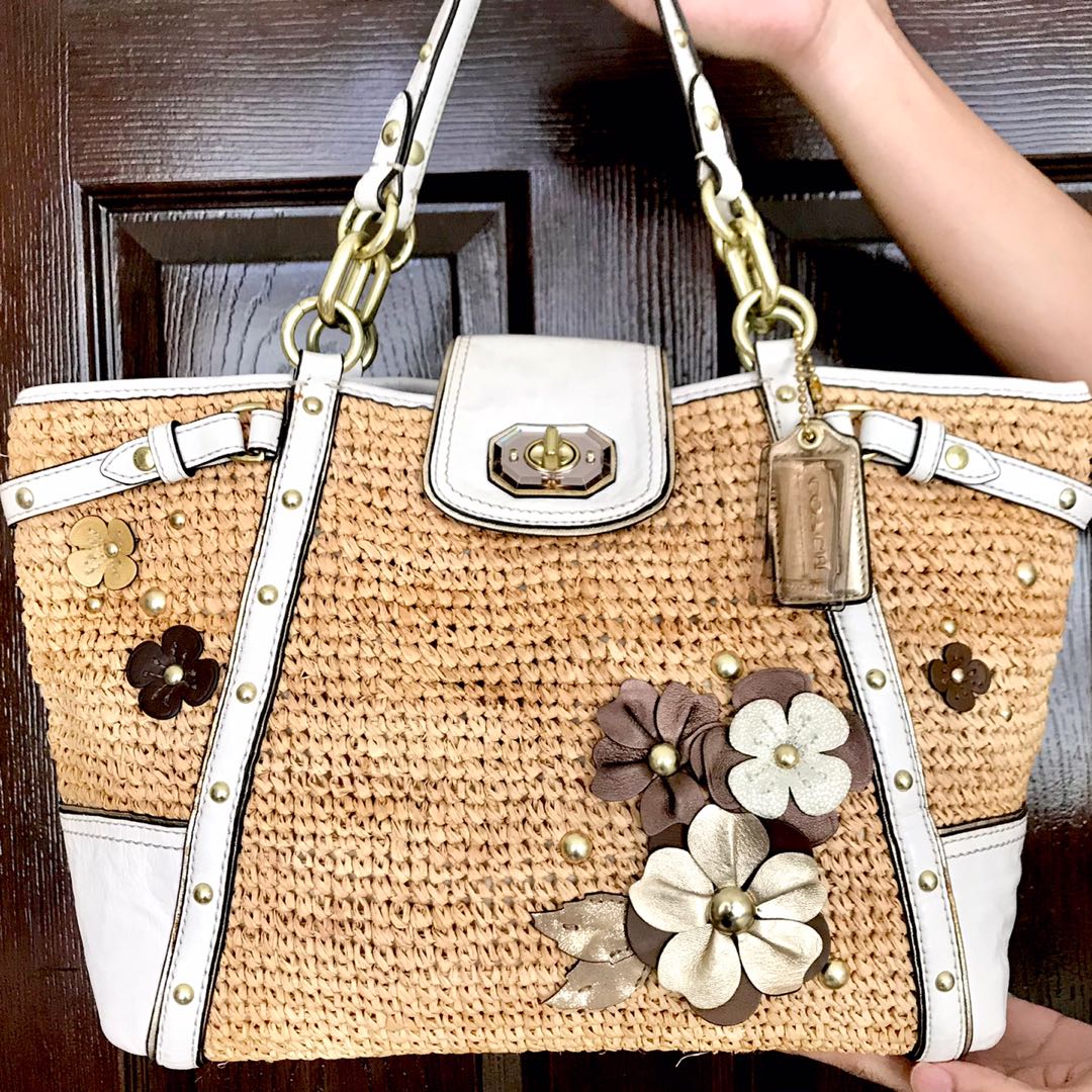 Coach straw bag with flowers sales