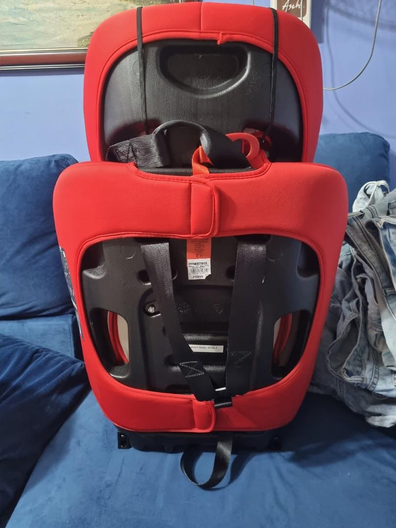 Car seat (Category: Car Seats) located in Quezon City. Submitted by itsleepyhead (Listing ID 1085855145, Image 3). Description: Used once only Group 1,2 and 3. Isofix Forward facing only Foam padded seat Removable & washable cover for hygiene and easy cleaning.