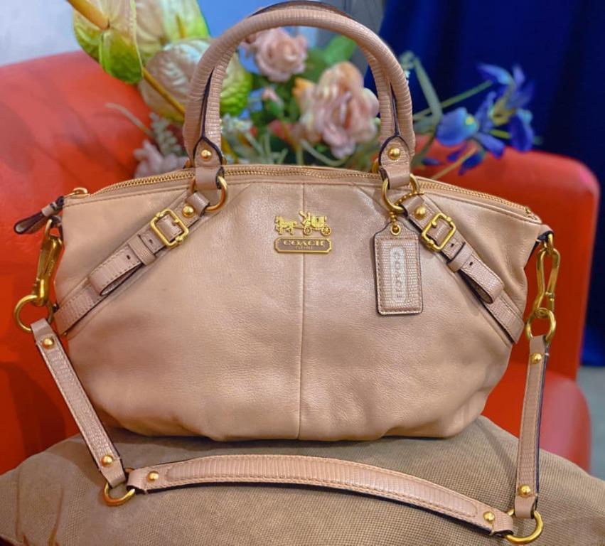 Coach purse rose gold deals