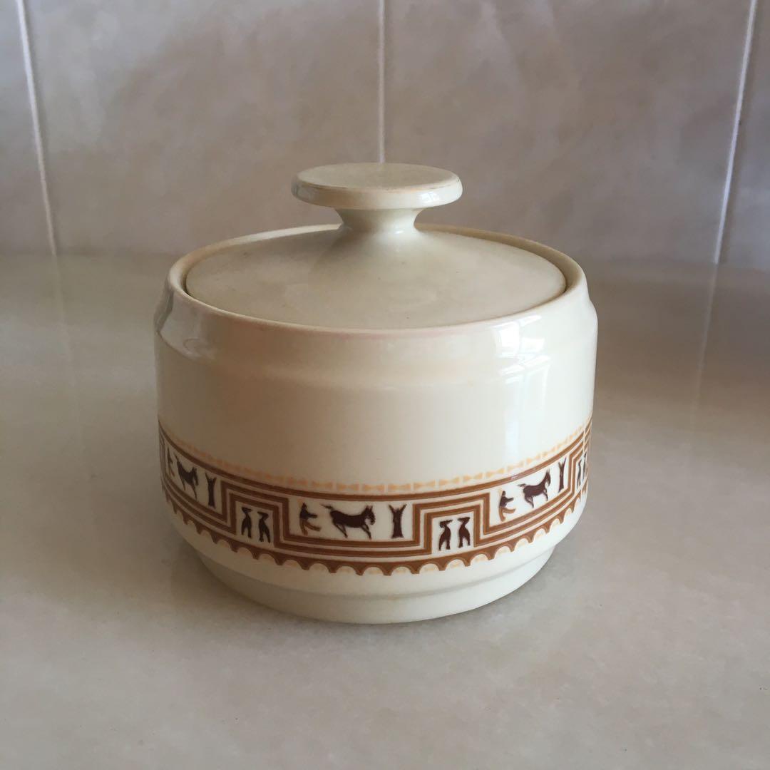 Condiments container (Category: Food Organisation & Storage) located in Singapore. Submitted by iuhih (Listing ID 1085811261, Image 1). Description: Can put sugar or salt or other condiments .