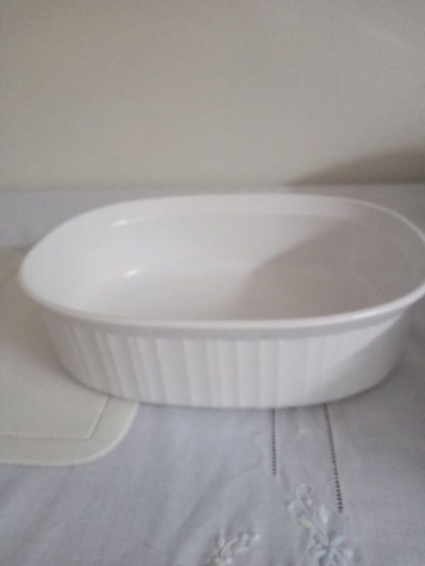 Corningware French White USA (Category: Bakeware) located in Pasig City. Submitted by jg_choice (Listing ID 1085761988, Image 2). Description: Corningware French White USA 2.5 liter 1pc w/ lid- P1700 -SOLD 1pc w/o lid- P1400 The 2.8 L is at - P 1,600.