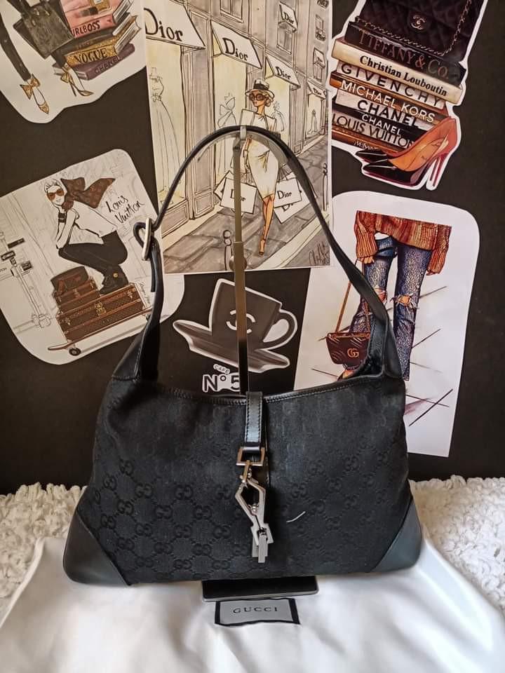 Gucci Jackie Bag (Category: Luxury Bags & Wallets) located in Manila. Submitted by bagislifeshop (Listing ID 1085872405, Image 1). Description: 8.5/10 condition.